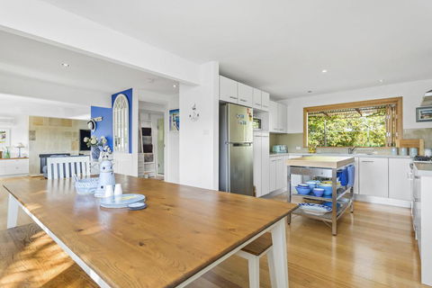 SANTORINI BEACH HOUSE - SAFETY BEACH - Melbourne Tourism 0