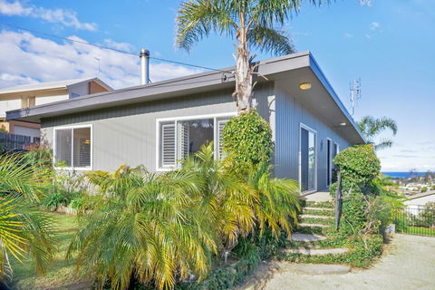 Sapphire Cottage - Melbourne Tourism 1