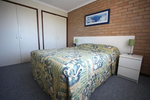 Sapphire Court - Melbourne Tourism 3
