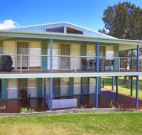 Sea Dream - Pet Friendly - 1 Min Walk to Beach - Melbourne Tourism
