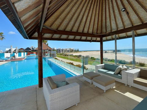 Sea Side Villa 10.1 - Melbourne Tourism 2
