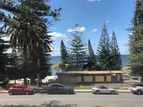 Seabreeze Beach Hotel - Melbourne Tourism 1