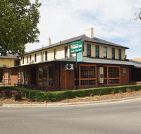 Seaton Arms Motor Inn - Melbourne Tourism