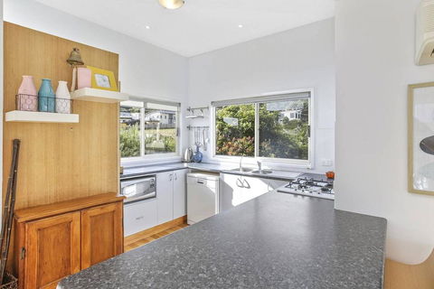 SEAVIEW - Ocean Views From A Modern Townhouse - Melbourne Tourism 2