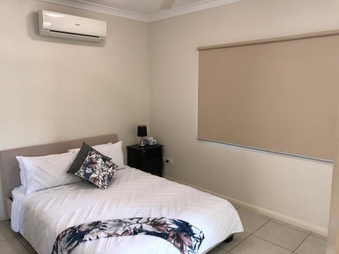 Secure 2 Bed Unit In Gray - Close Palmerston City - Melbourne Tourism 1