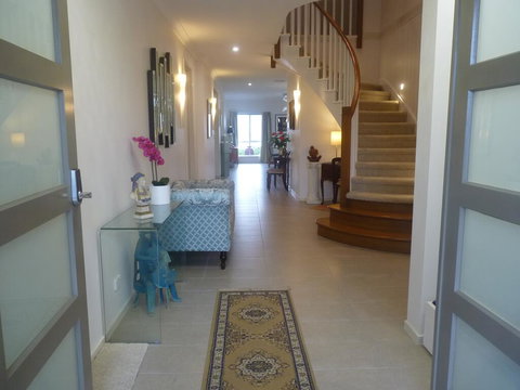 Serenity On The Lake - Maroochydore - Melbourne Tourism 2