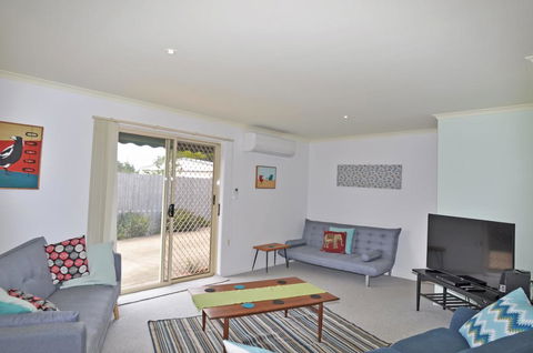 SERRELL BY THE SEA - PET FRIENDLY - Melbourne Tourism 3