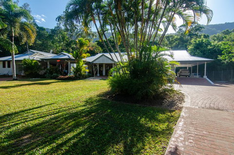 Shanee Prana - Melbourne Tourism 0