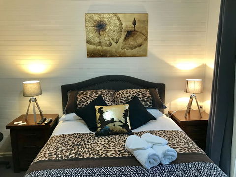 Short Stays Gippsland (Newborough) - Melbourne Tourism 0