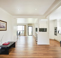 Skymirror Villa - Melbourne Tourism