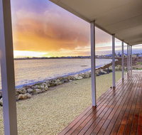 Smart Beach House  Pelican Point - Melbourne Tourism