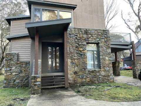 Sonoma Chalet - Melbourne Tourism 0