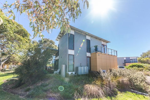 South Shores Villa 22 - South Shores - Melbourne Tourism 1