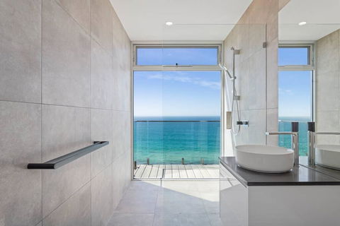 Southpoint -Brand New Home, Oceanfront Views - Melbourne Tourism 1