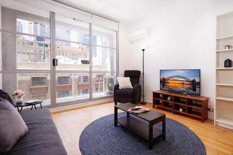 Spacious And Bright Studio In The Middle Of Town - Melbourne Tourism 0