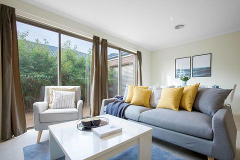 Spacious Lovely 5Beds Home@Point Cook - Melbourne Tourism 0
