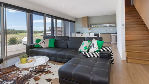 ST ANDREWS BEACH APARTMENT 4.01 - Melbourne Tourism 0