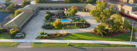 Statesman Motor Inn - Melbourne Tourism 0