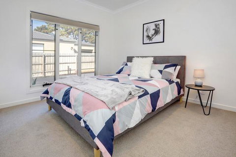 Staughton Sounds - Melbourne Tourism 1