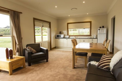 Stay Bathurst - Melbourne Tourism 1