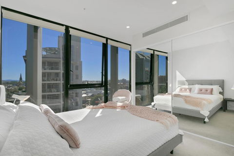 Stay In Style-Luxury CBD Apartment - Melbourne Tourism 1