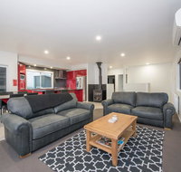 Stratton Summit 4- Modern sophisticated style with lake and mountain views - Melbourne Tourism