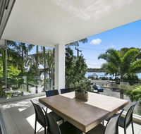 Stunning Riverfront Apartment in Noosaville - Unit 2 Wai Cocos 215 Gympie Terrace - Melbourne Tourism