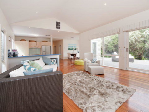 Stunning Seaside Escape - Melbourne Tourism 3