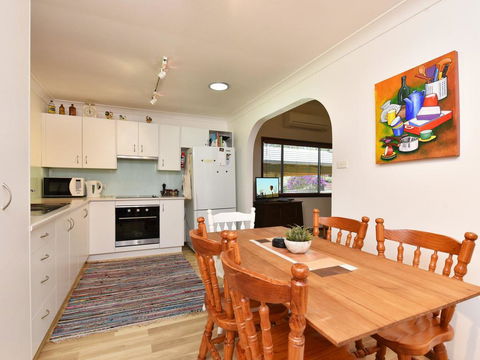 Summerfield Cottage - Hunter Valley, Renovated House In Central North Rothbury - Melbourne Tourism 2