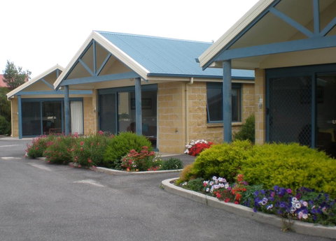 Summers Rest Units - Melbourne Tourism 0