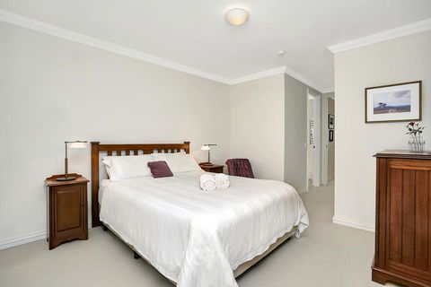 Sunny And Spacious Two Bedroom Apartment - SPF13 - Melbourne Tourism 2