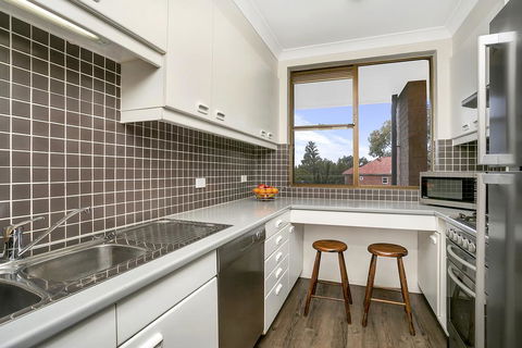 Sunny And Spacious Two Bedroom Apartment - SPF13 - Melbourne Tourism 3