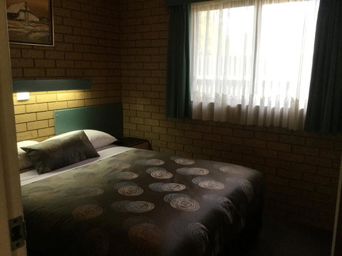 Sunrise Motel - Melbourne Tourism 3