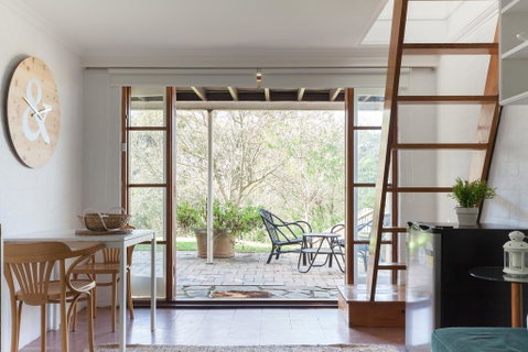 Sunseeker Cottage - Gorgeous Seaside Cottage - Melbourne Tourism 0