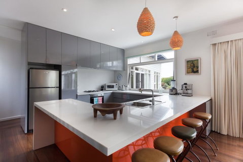 Sunseeker House - Melbourne Tourism 1