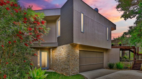 SURF Side SECRET INVERLOCH - Melbourne Tourism 0