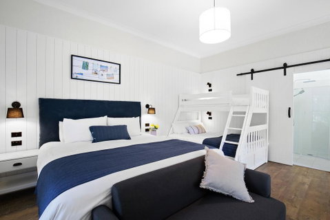 Surfaris Retreat - Melbourne Tourism 0