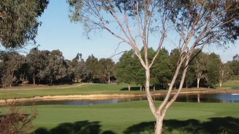 Sweet Home By The Golf Course - Melbourne Tourism 0