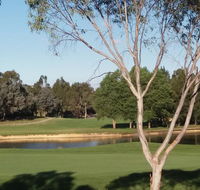 Sweet Home by the Golf Course - Melbourne Tourism