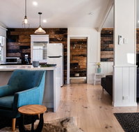 Table Hill Cottage - Melbourne Tourism