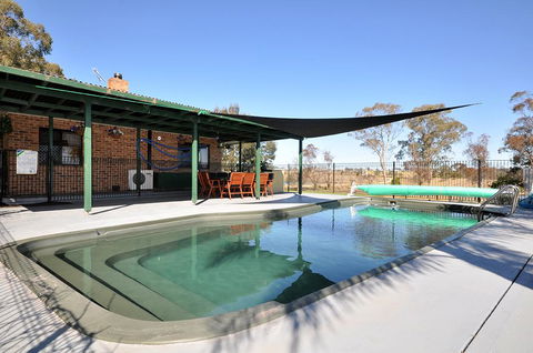 Talga Escape Rothbury With Pool And Views - Melbourne Tourism 0