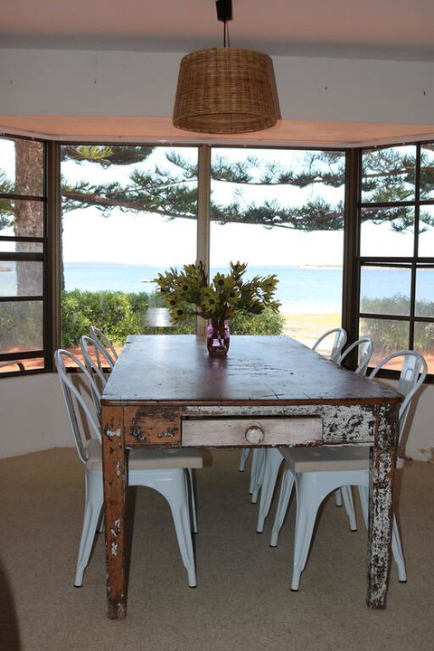 Tall Pines Beach House At Mount Dutton Bay (part Of Coffin Bay Waterways) - Melbourne Tourism 2