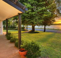 Tara Downs on Lake Albert - Melbourne Tourism