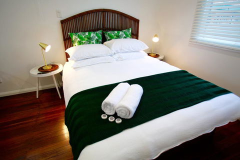 Tea Gardens Hotel - Melbourne Tourism 0