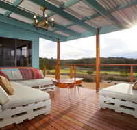 Tea Tree Hollow - 50 percent off third night on weekend - Melbourne Tourism