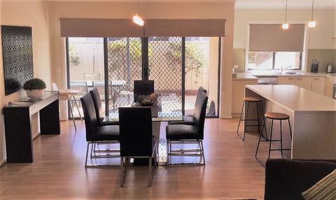 Tempo Place - Mulwala - Melbourne Tourism 1