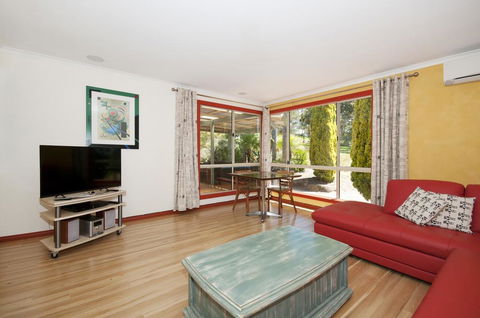 Tennessee Hill Cottage - Melbourne Tourism 3
