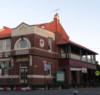 The Bank BB West Wyalong - Melbourne Tourism