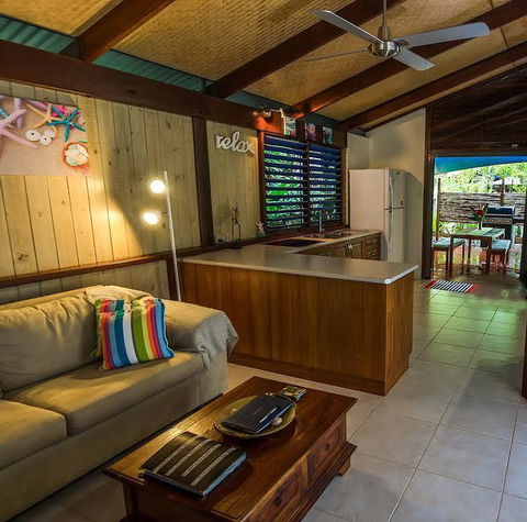 The Beach Shack - Koda Beach Bungalow 1 - Melbourne Tourism 3