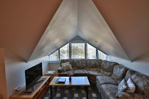 Stamps Of Stanley - Melbourne Tourism 5